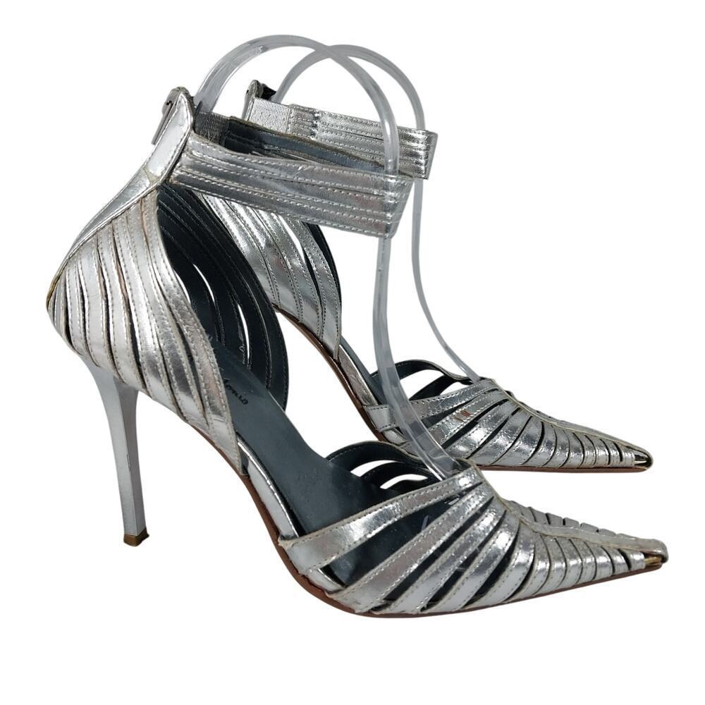 MICHAEL ANTONIO! SILVER VEGAN LEATHER MULTI-STRAP/LADDERED HEELS! SZ 5.5M